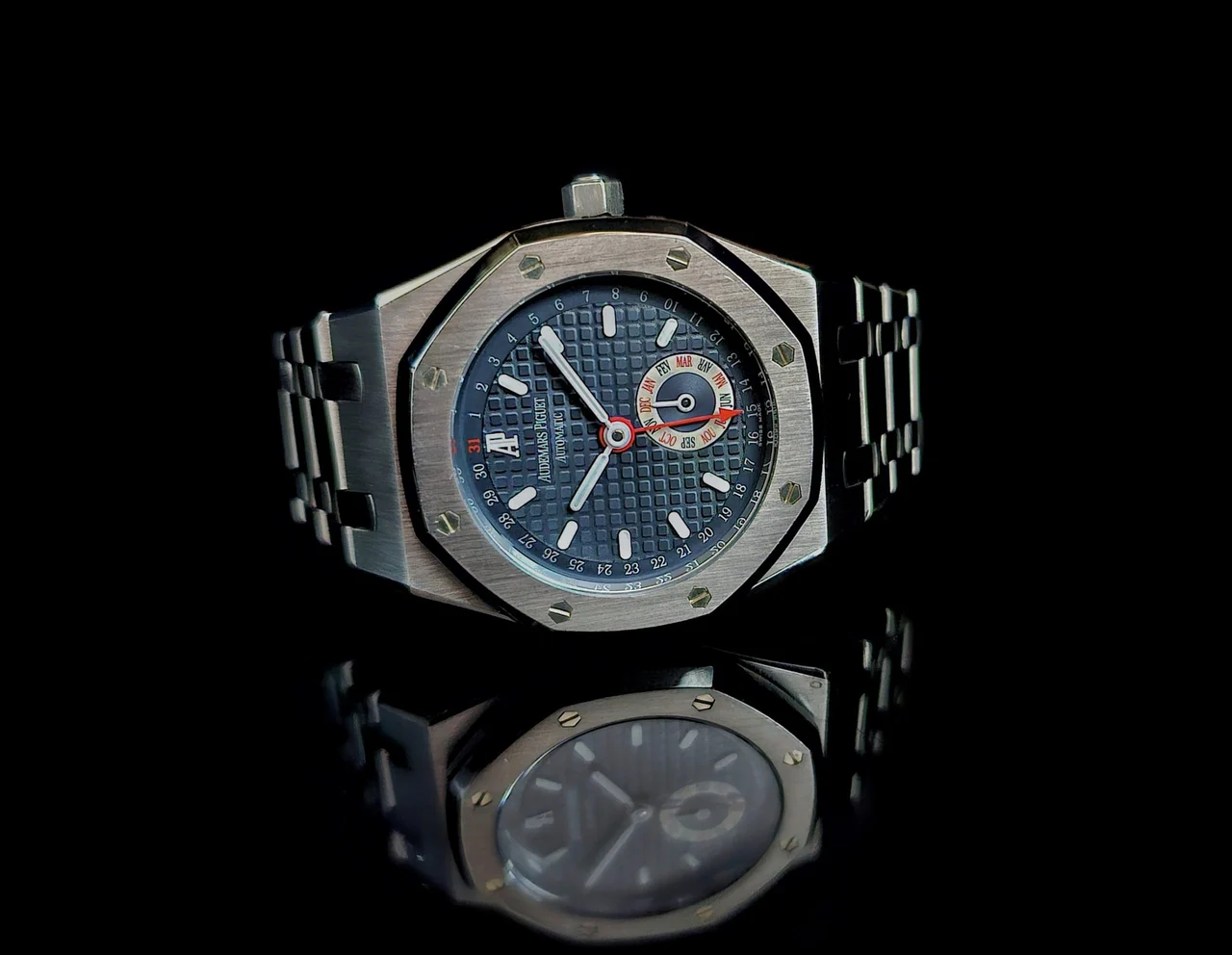 Audemars Piguet Royal Oak 116710LN-1-2-1-1-1 36 mm kol saati