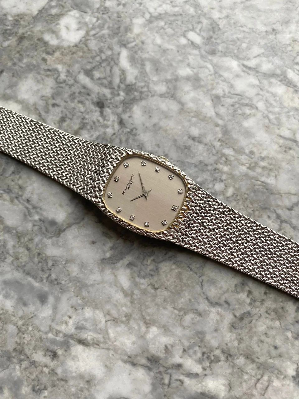 Audemars Piguet Audemars Piguet SQ0026784 18 mm kol saati