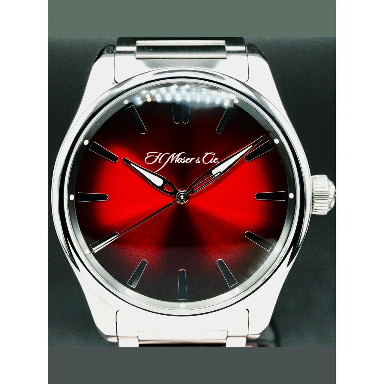H. Moser & Cie. - Moser & Cie. Centre Seconds Swiss Mad Red 3200-1207 210000071049 42.8 mm kol saati