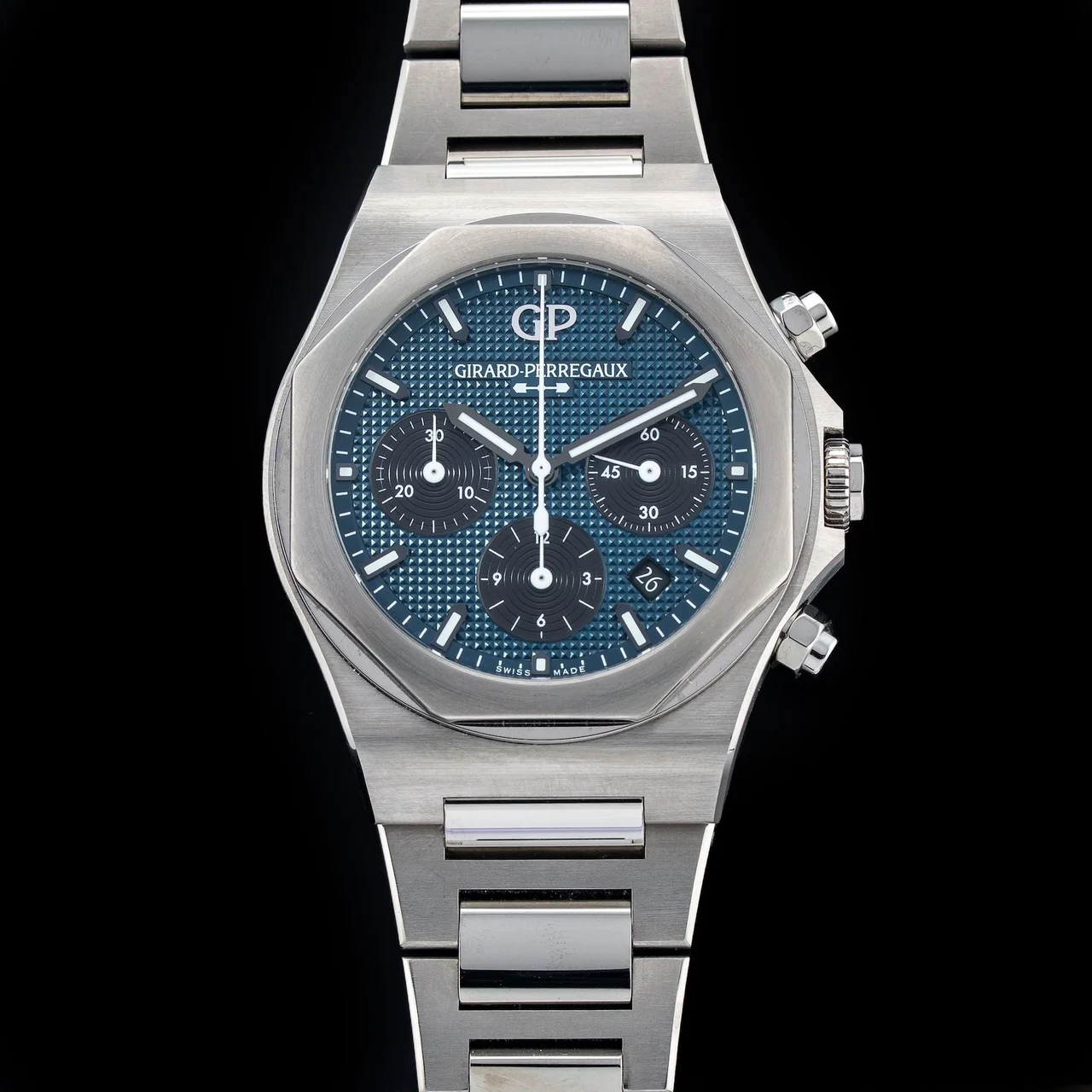 Girard-Perregaux Girard Perregaux Laureato Chronograph Aiiro 81020-21-3311-1GM POC210009N36522 42 mm kol saati