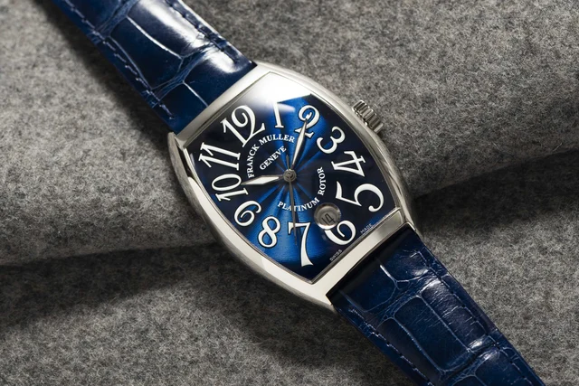Franck Muller Cintrée Curvex 40991559 kol saati