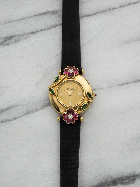 Van Cleef & Arpels Van Cleef & Arpels 10791 kol saati
