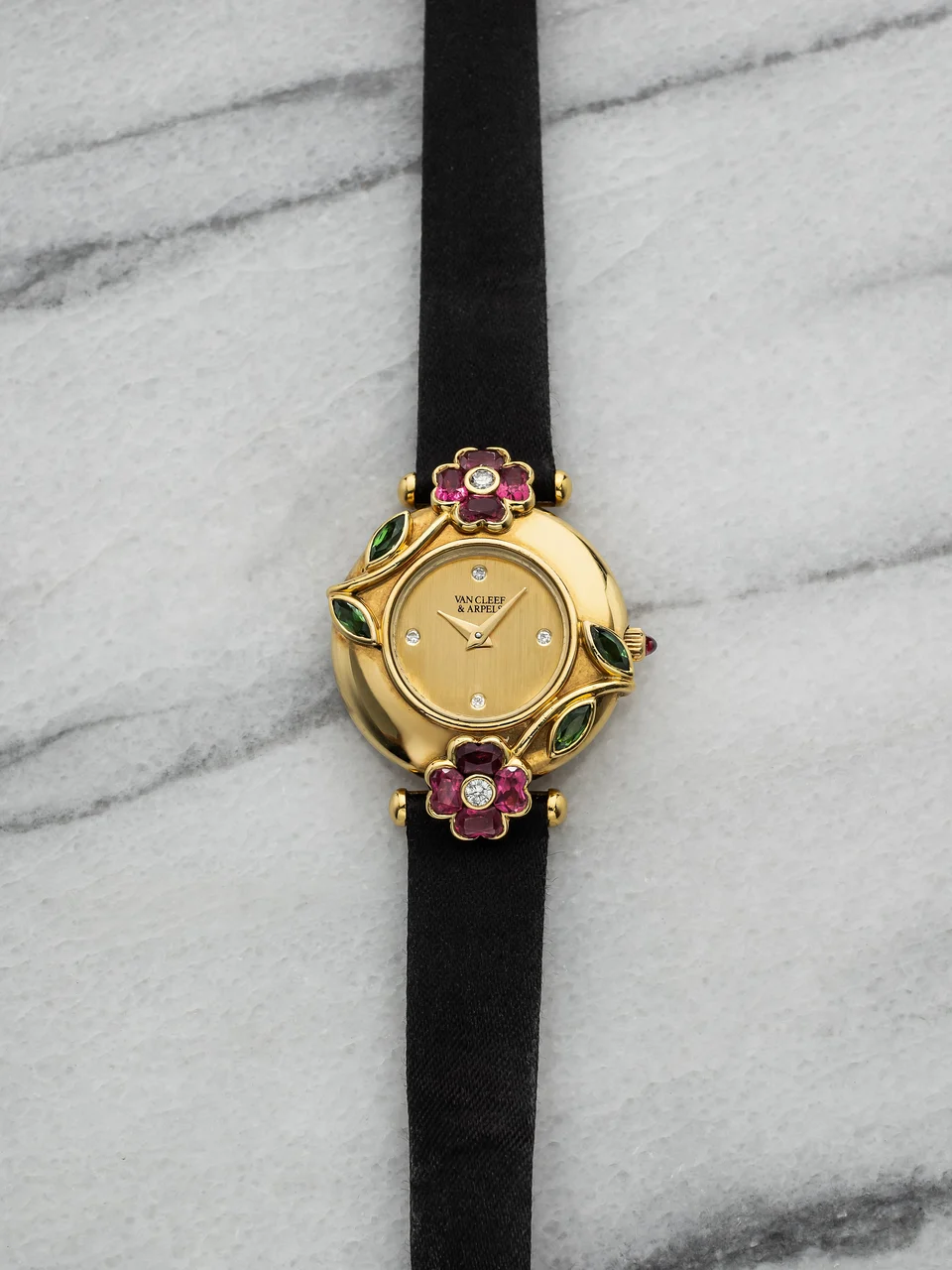 Van Cleef & Arpels Van Cleef & Arpels 10791 33 mm kol saati
