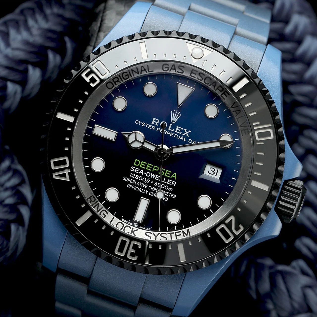 Rolex Sea-Dweller NWMD415 44 mm kol saati