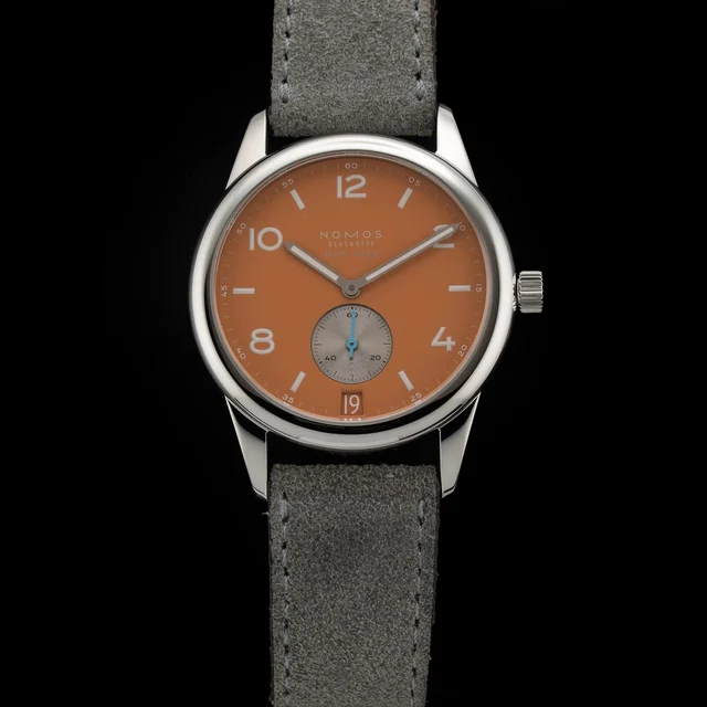 NOMOS Glashütte Club 38 Sienna 733.S4 210009N36705 kol saati