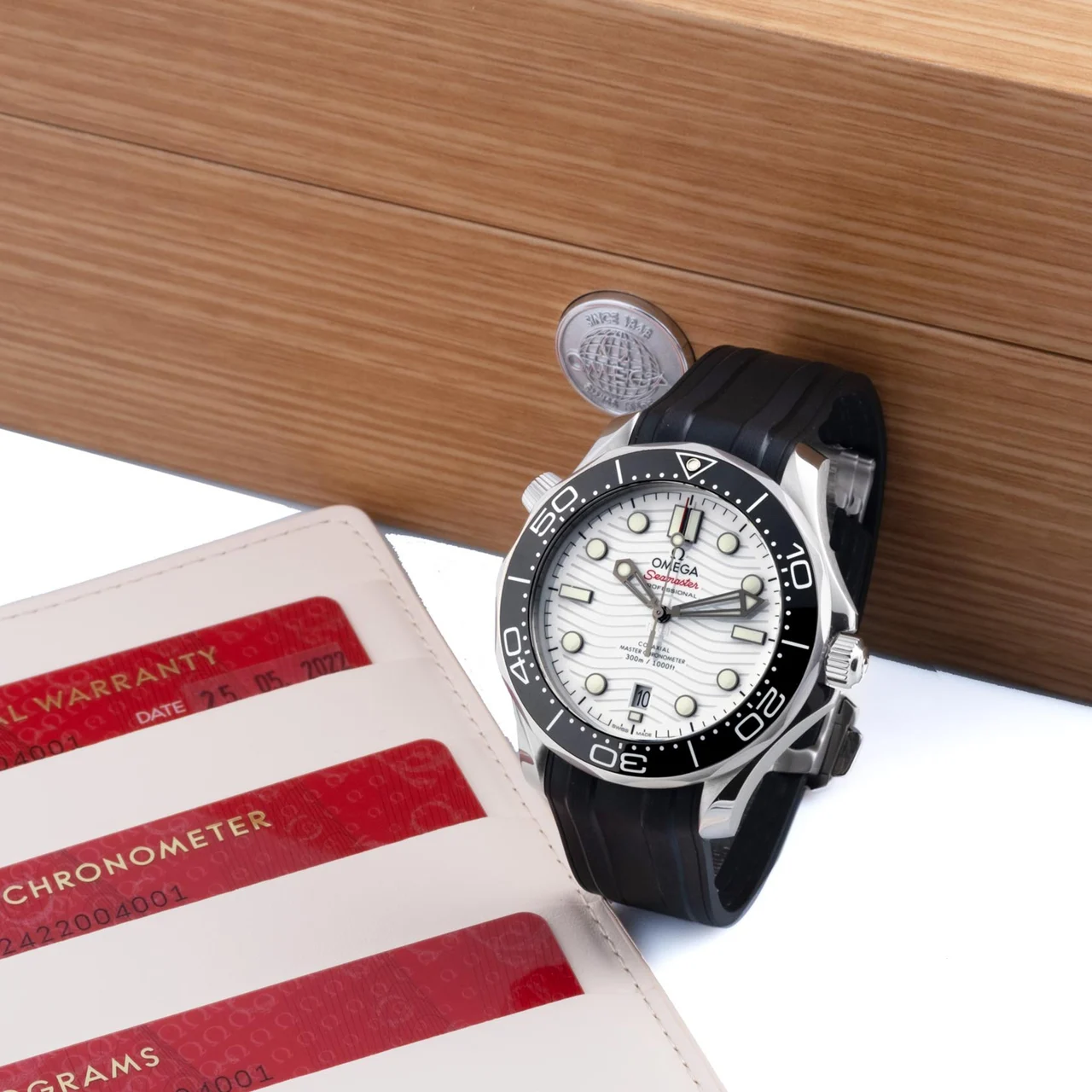 OMEGA Seamaster Diver 300M 210.32.42.20.04.001 42 mm kol saati