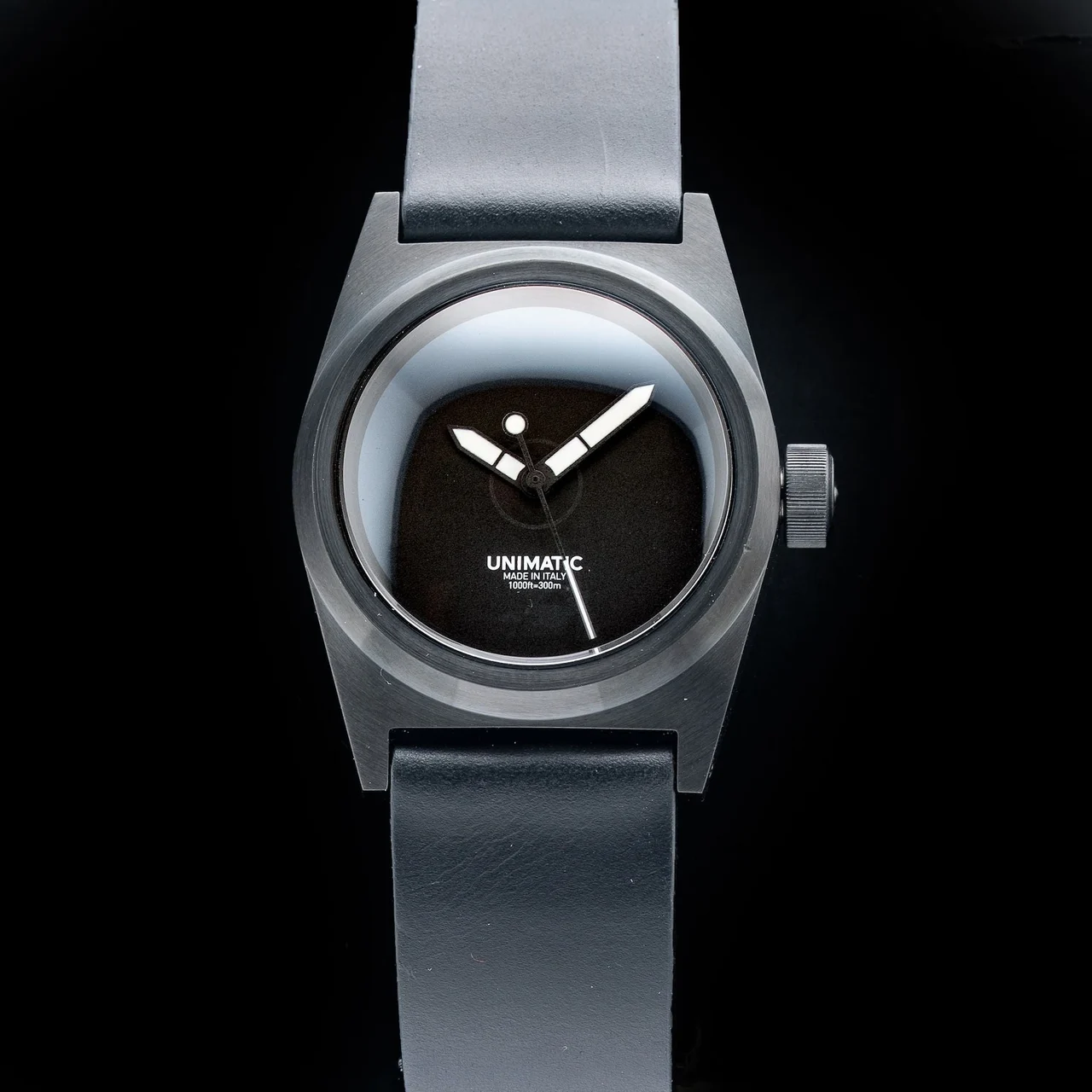 Unimatic Modello Due 210009N36187 38 mm kol saati