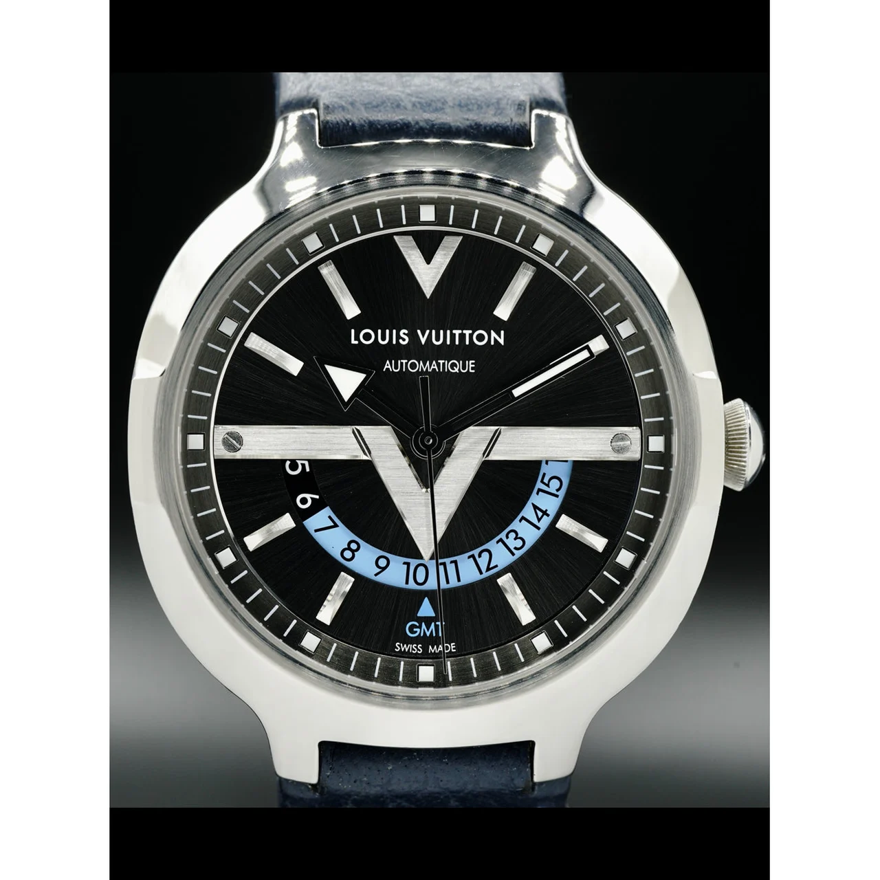 Louis Vuitton Voyager GMT Q7D30 210000028467 39 mm kol saati
