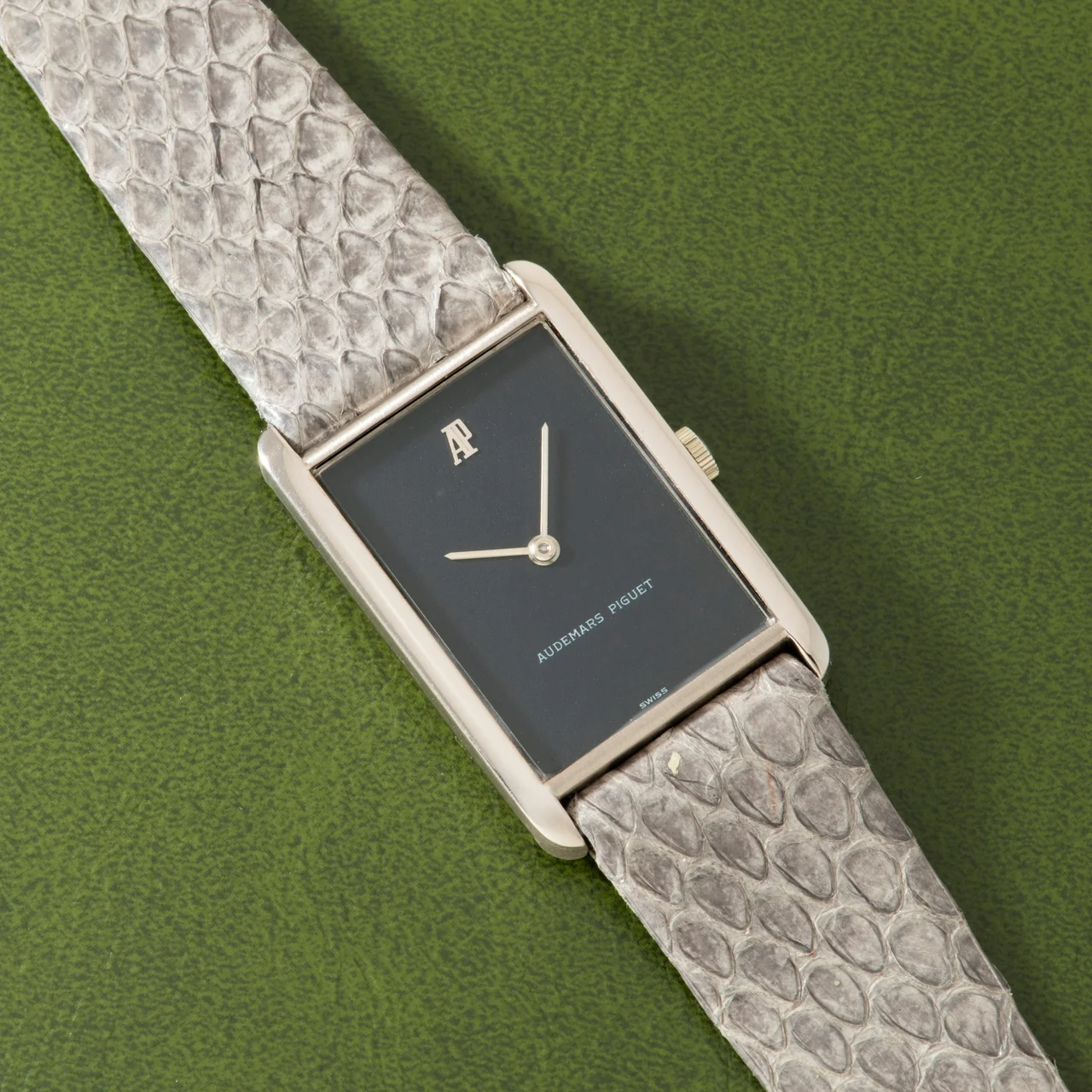 Audemars Piguet Audemars Piguet 40992567 36 mm kol saati