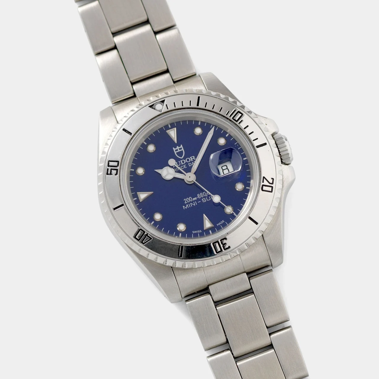 Tudor Submariner W-918 33 mm kol saati