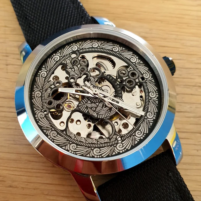 Matt Arend Planet X 455 Planet X 39 mm kol saati