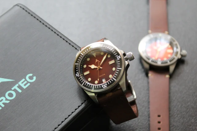Aerotec Watches Sea Hunt ( Burgundy Dial with rose gold hands & indexes ) kol saati
