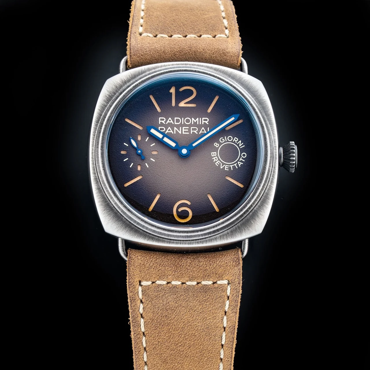 Panerai Radiomir Otto Giorni 210009N35300 45 mm kol saati
