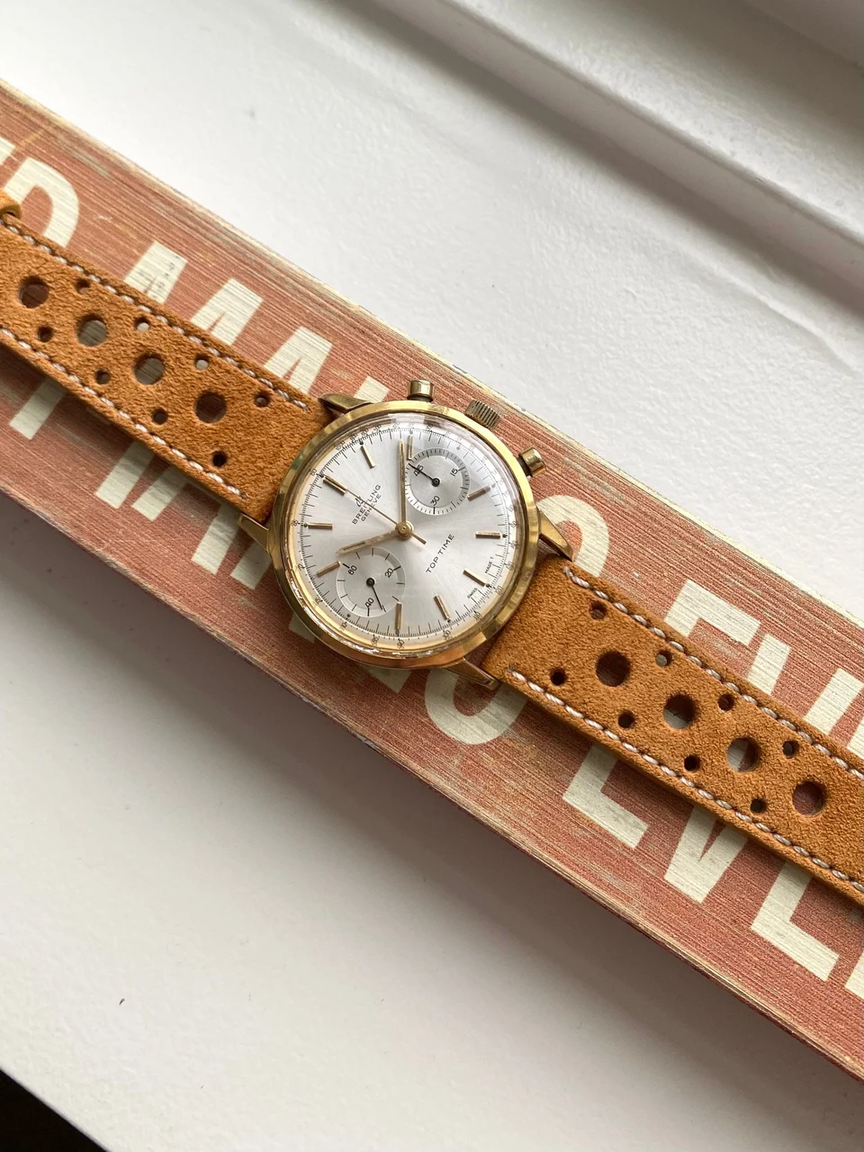 Breitling Top Time SQ5157468 36 mm kol saati