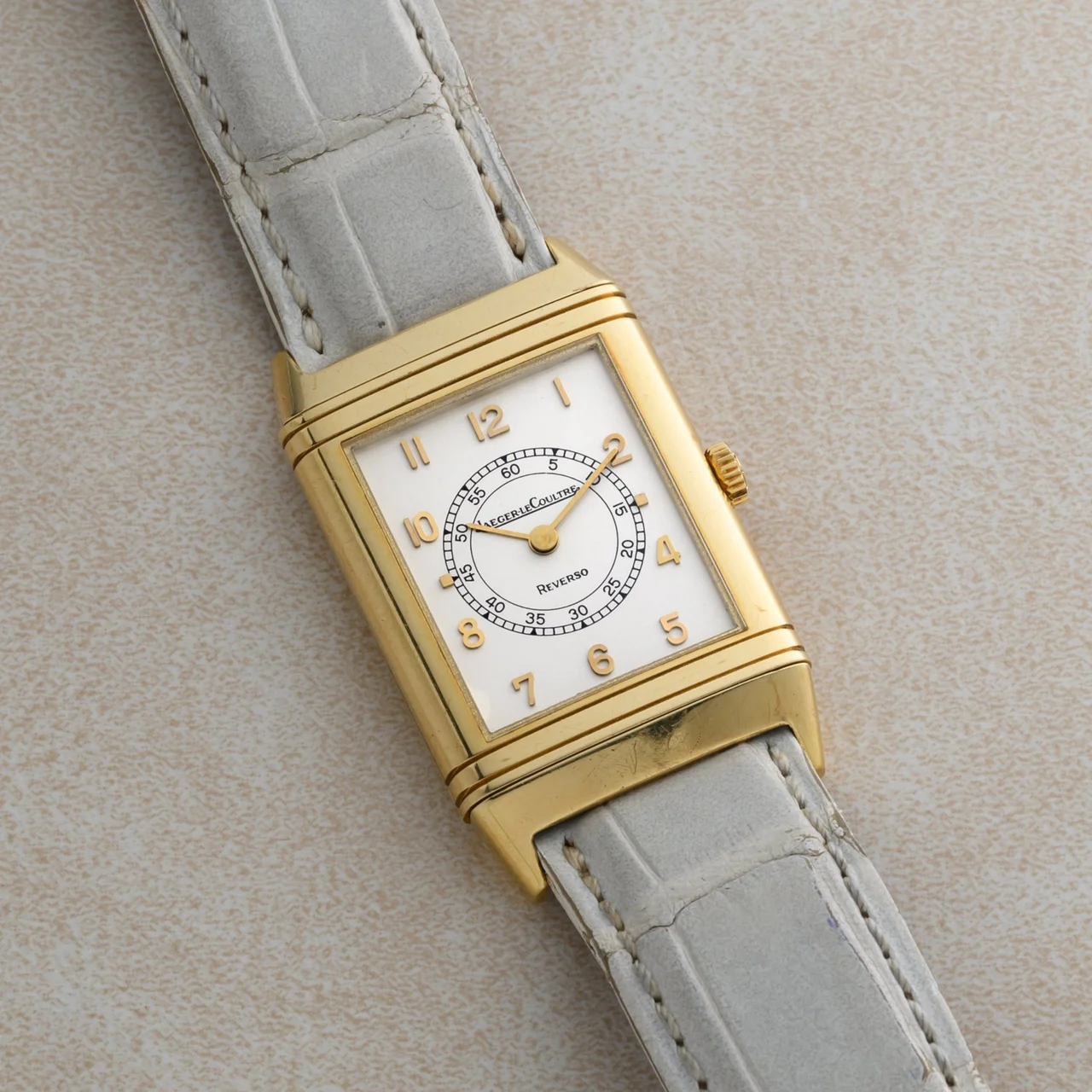 Jaeger-Lecoultre Reverso 40980083 38 mm kol saati
