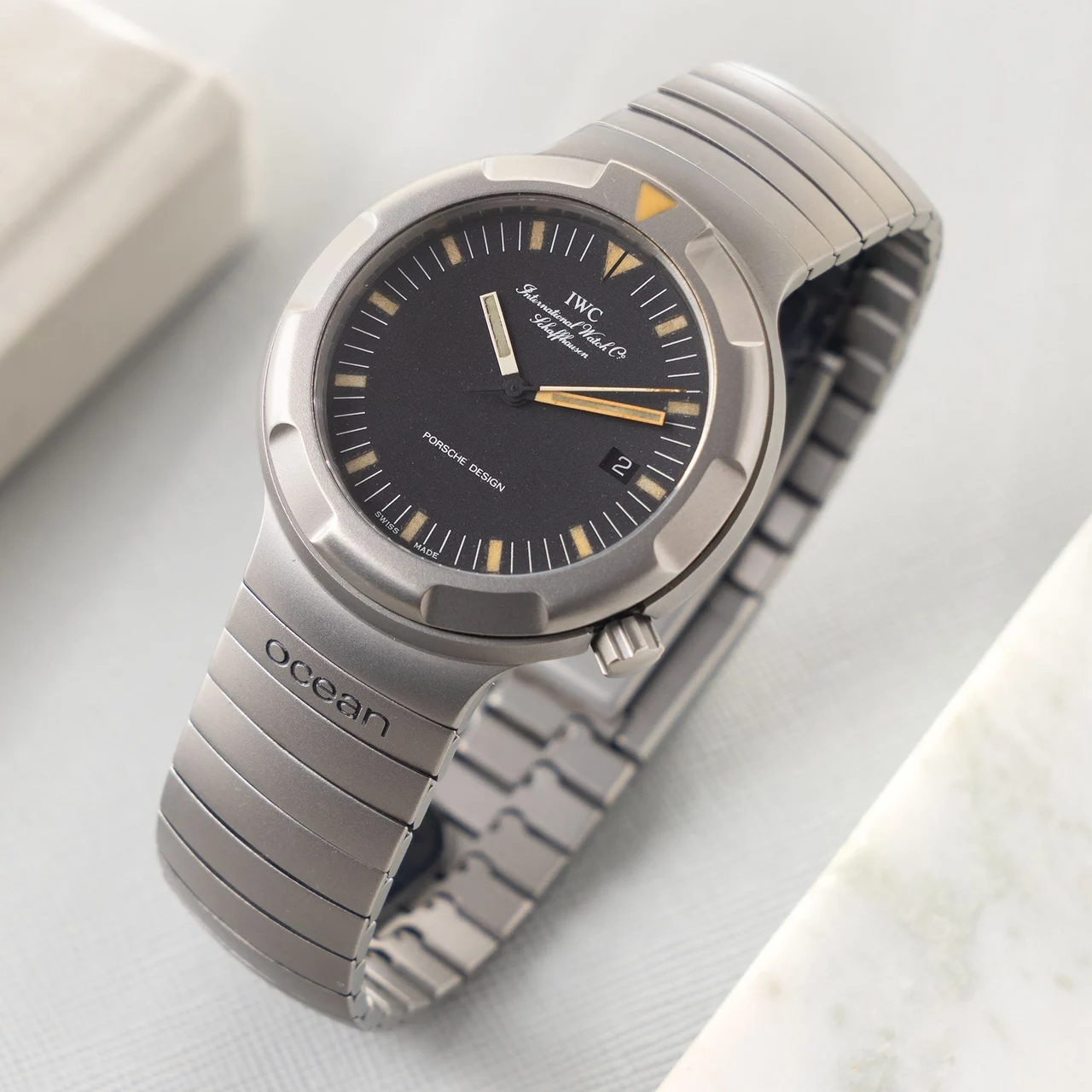 IWC Porsche Design W-3464 42 mm kol saati