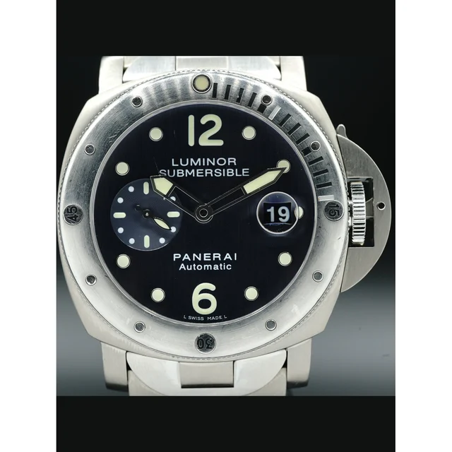Panerai Luminor Submersible Automatic Chronometer Grey PAM00106 210000019900 kol saati