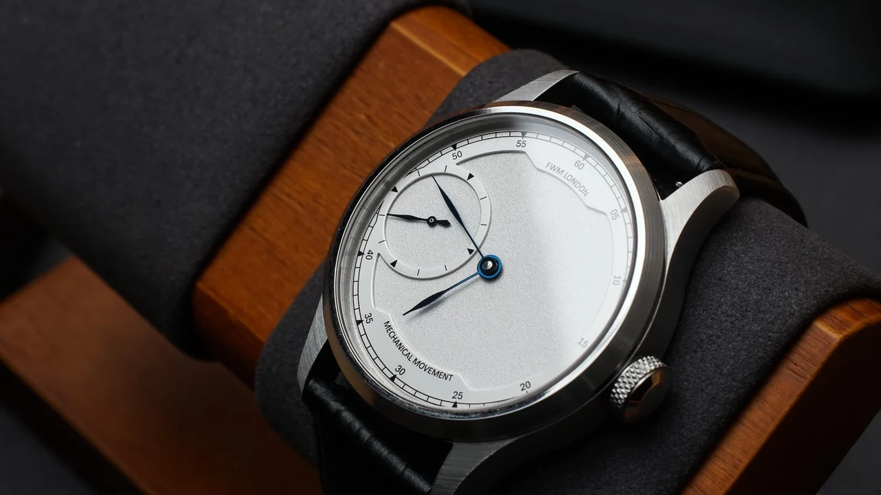 Fink Watch Manufacturing Classic Master - White Dial 42 mm kol saati