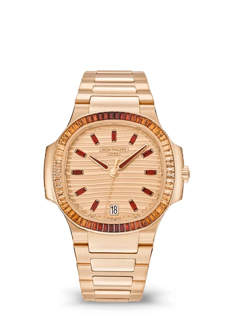 Patek Philippe Nautilus 7118 7118/1300R-001 kol saati