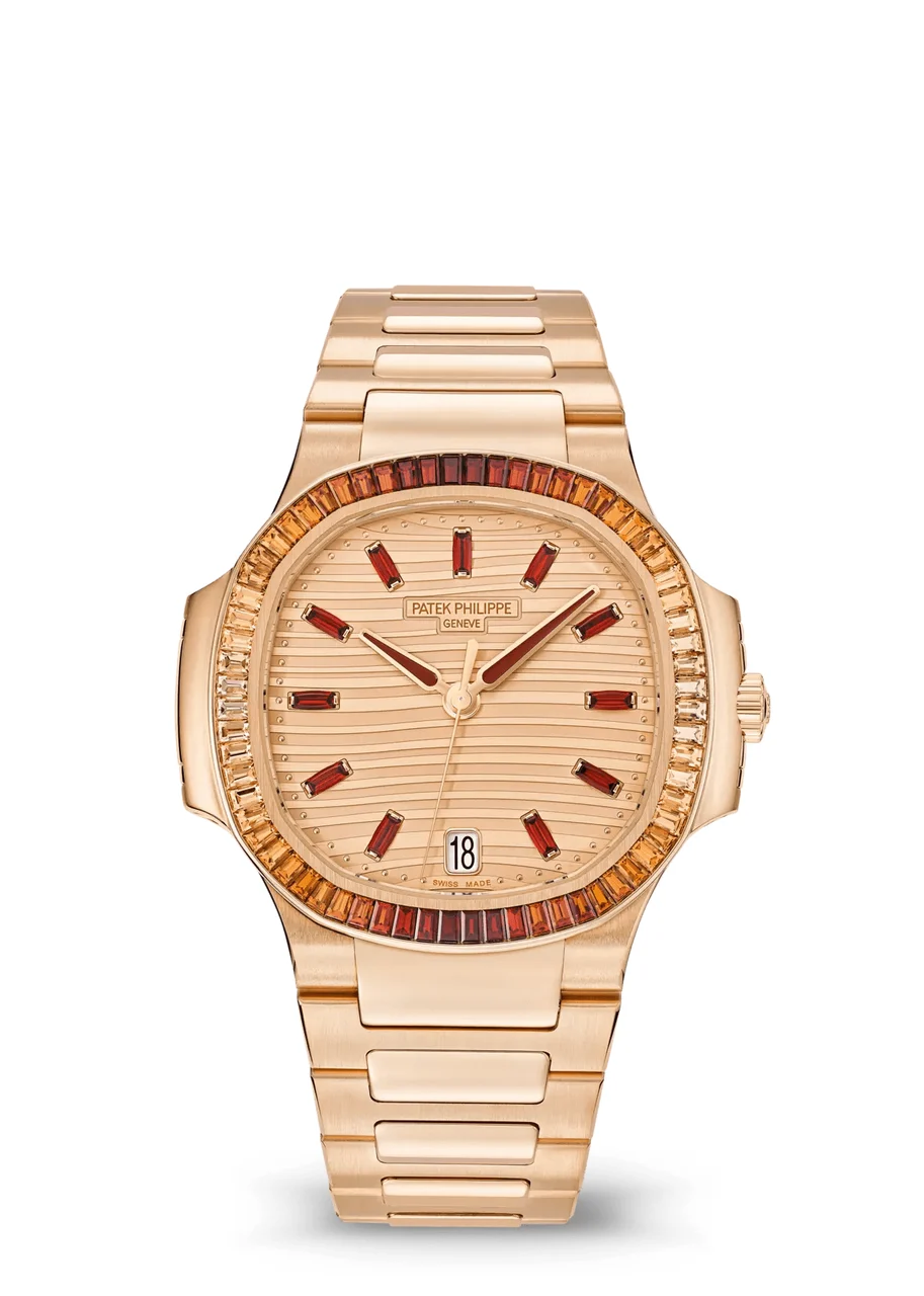 Patek Philippe Nautilus 7118 7118/1300R-001 35.2 mm kol saati