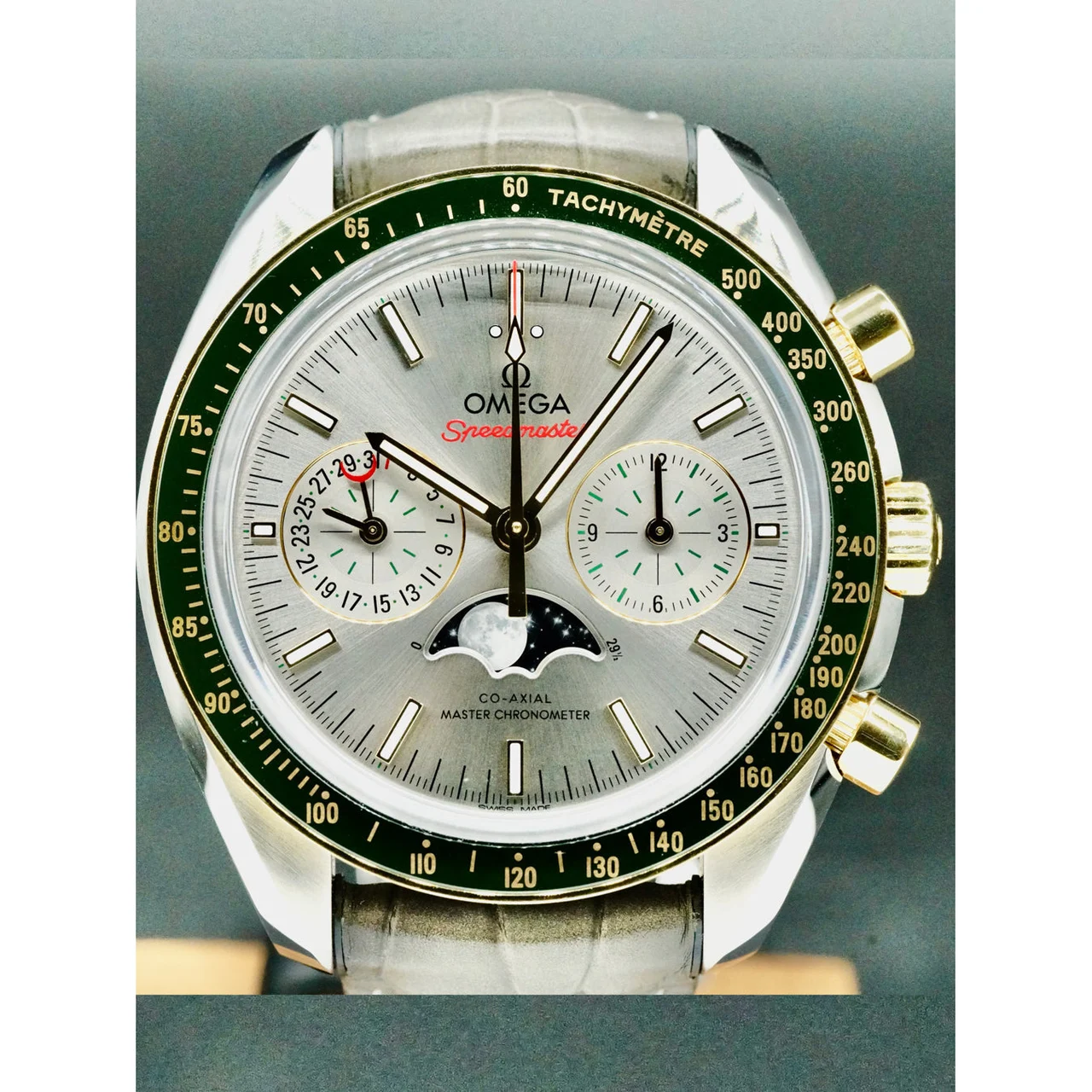 OMEGA Speedmaster Moonwatch Master Chronometer Moonphase 210000043870 kol saati