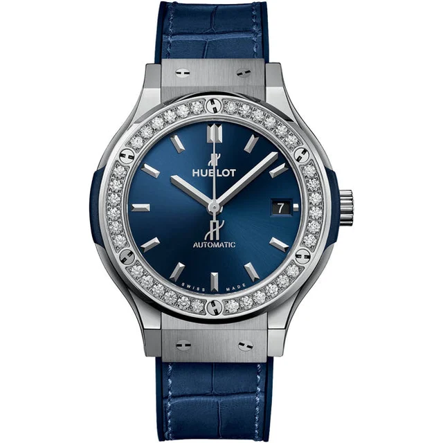 Hublot Classic Fusion Titanium Blue Diamonds 565.NX.7170.LR.1204 kol saati