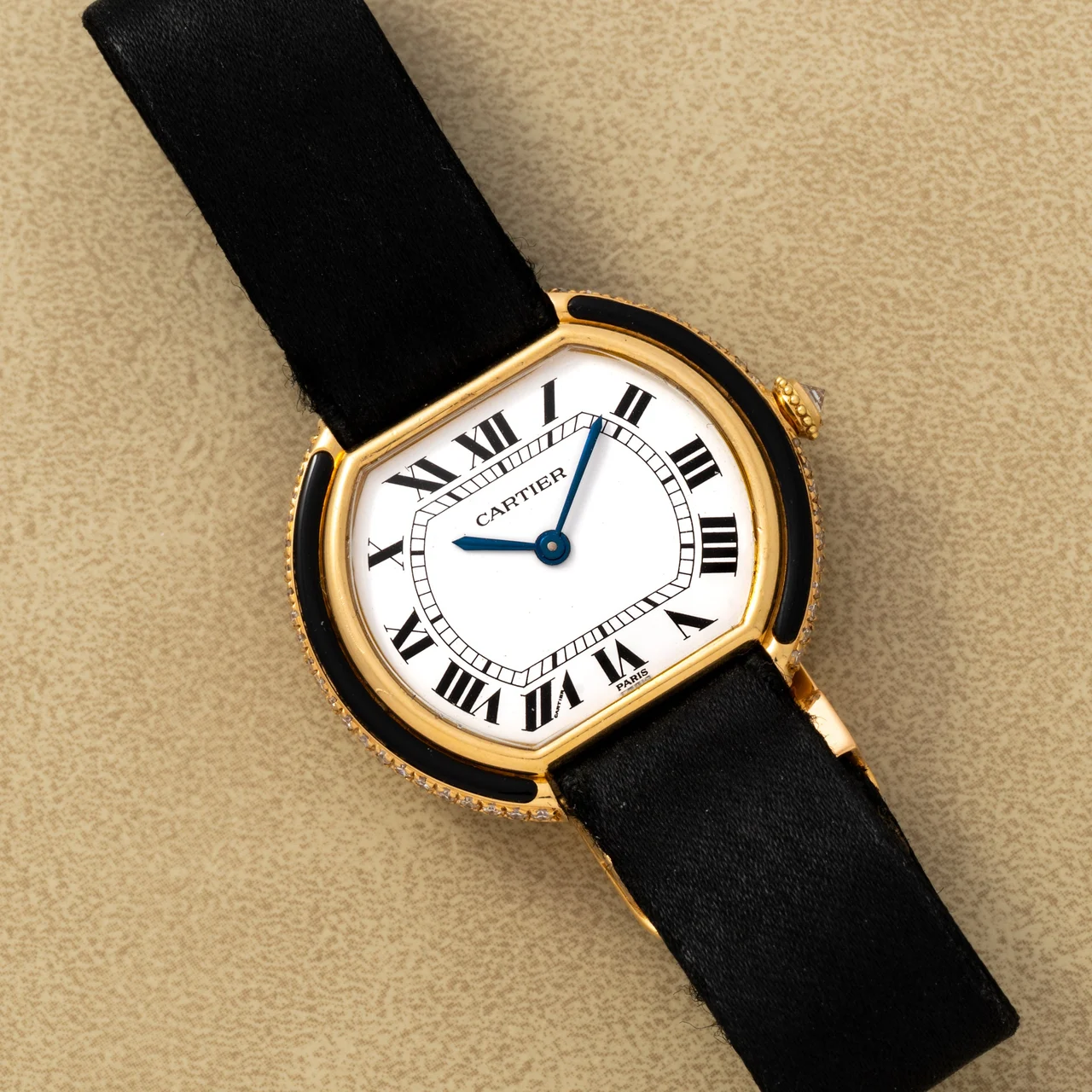 Cartier Ellipse 40950403 32 mm kol saati