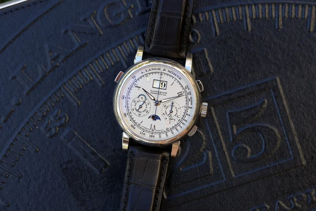 A. Lange & Sohne Datograph Perpetual ref. 410.025 E “Platinu kol saati