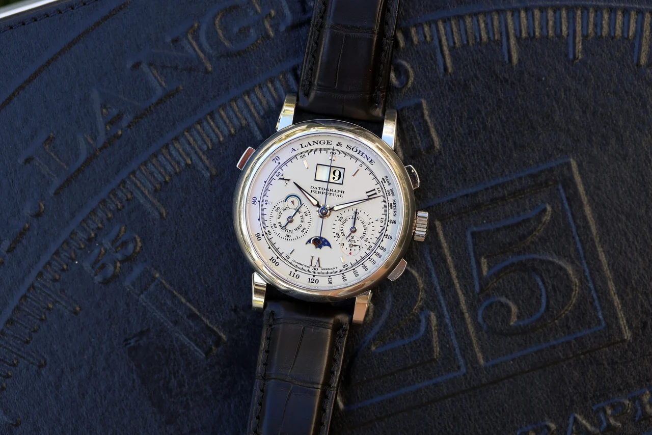 A. Lange & Sohne Datograph Perpetual ref. 410.025 E “Platinu 41 mm kol saati