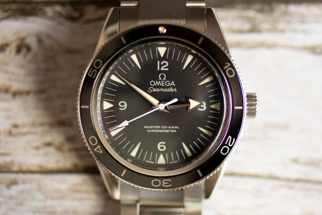 OMEGA Seamaster 233.30.41.21.01.001 kol saati