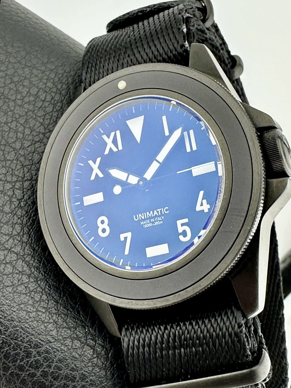 Unimatic Unimatic 306774365624 42 mm kol saati