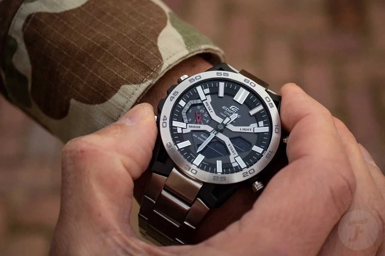 Casio Edifice Güneş Enerji̇li̇ ECB-2000D-1ADF 51 mm kol saati