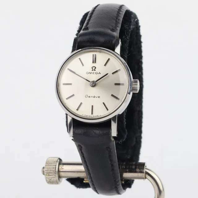 OMEGA Genève 250014 kol saati