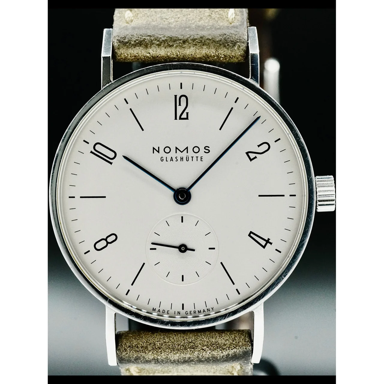 NOMOS Glashütte Tangente 33 210000038890 33 mm kol saati