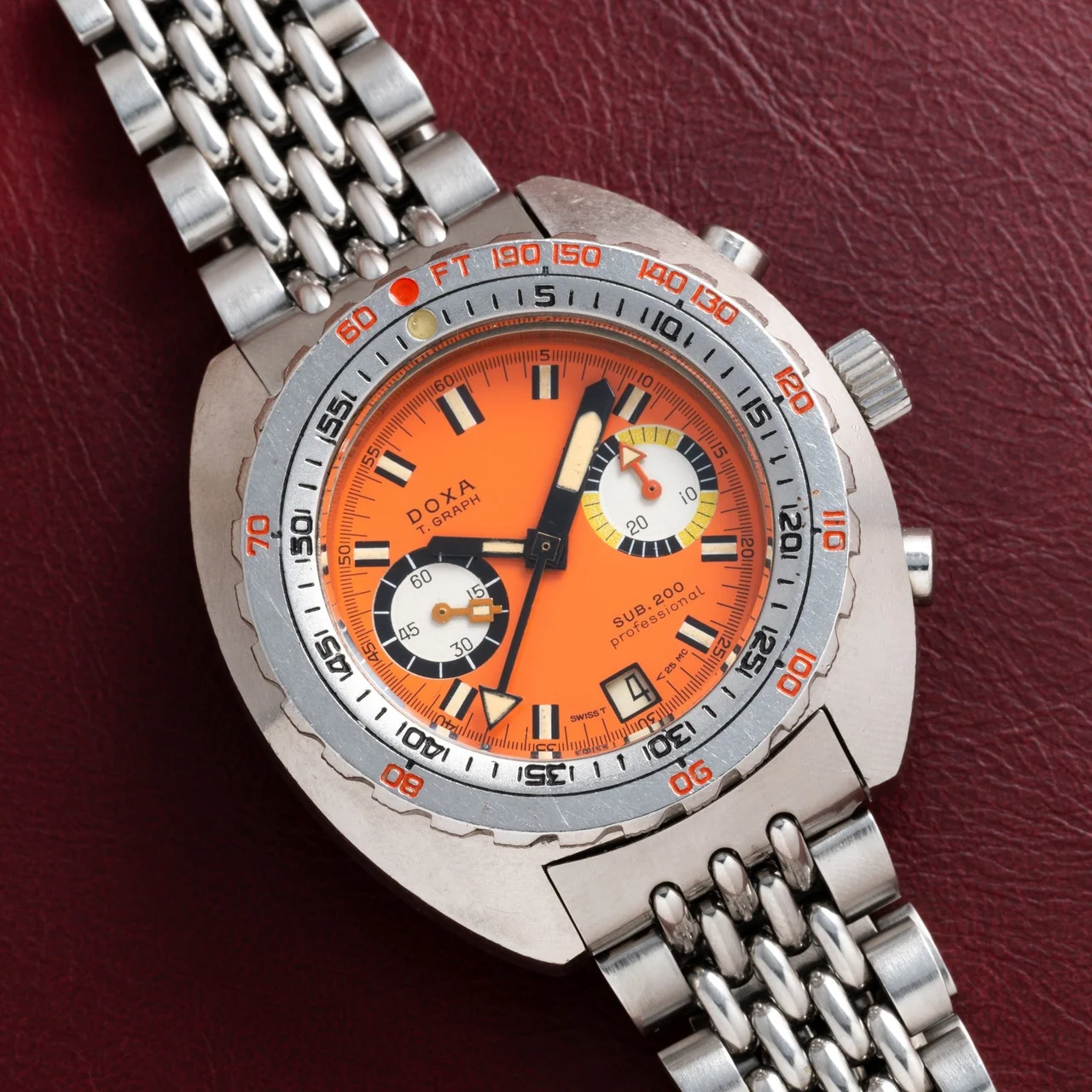 Doxa Sub 200 40991438 43 mm kol saati
