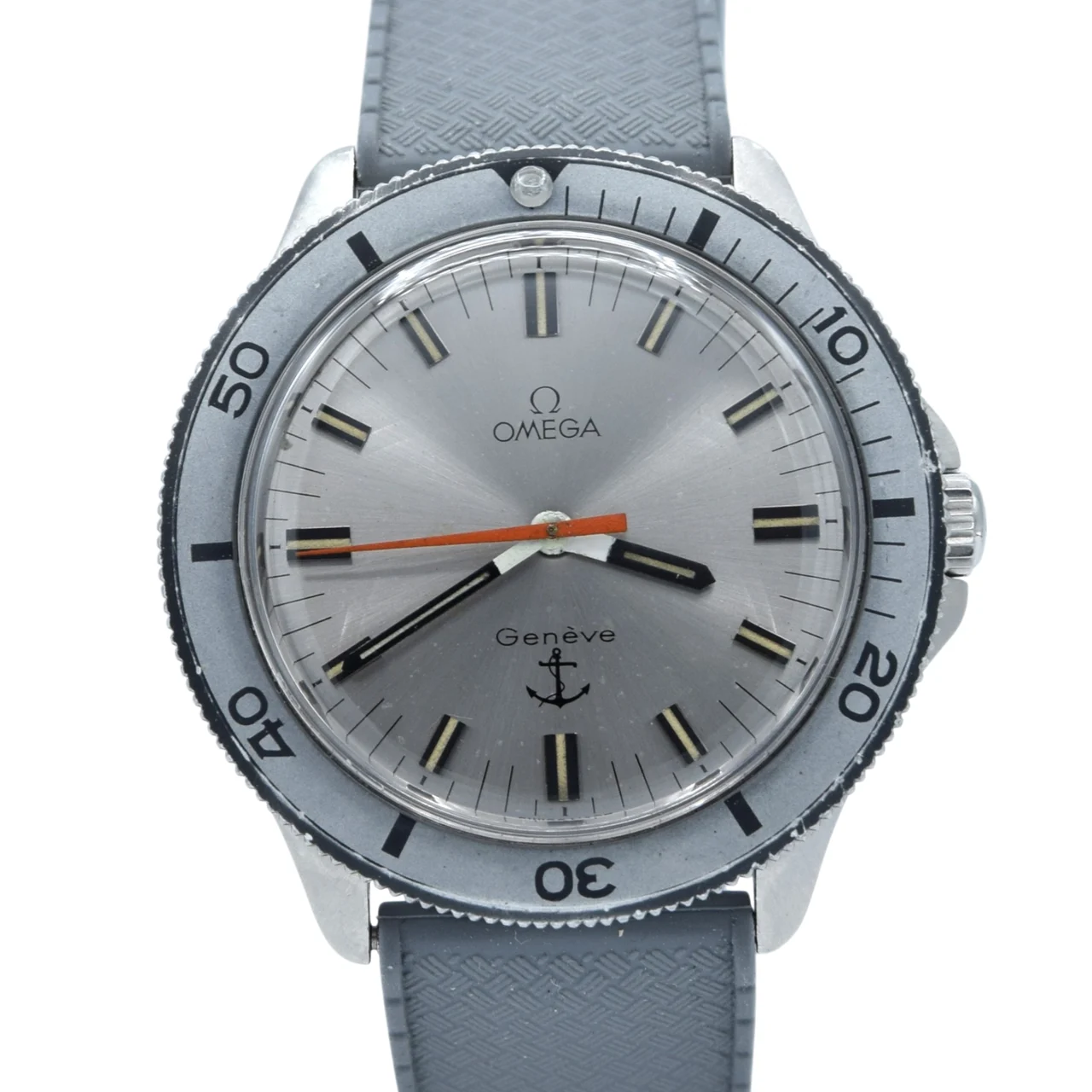 OMEGA AWCOM1679 34 mm kol saati