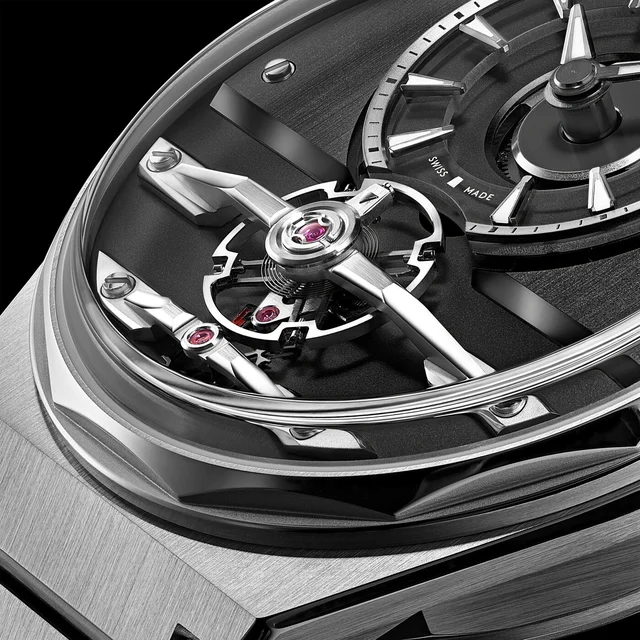 Christopher Ward The C12 Loco C12-41H6D1-S00K0-RB kol saati