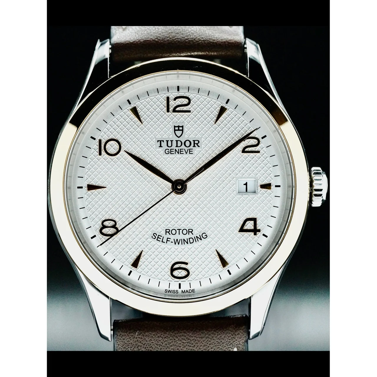 Tudor Steel Case Rose Gold Bezel 210000058522 39 mm kol saati