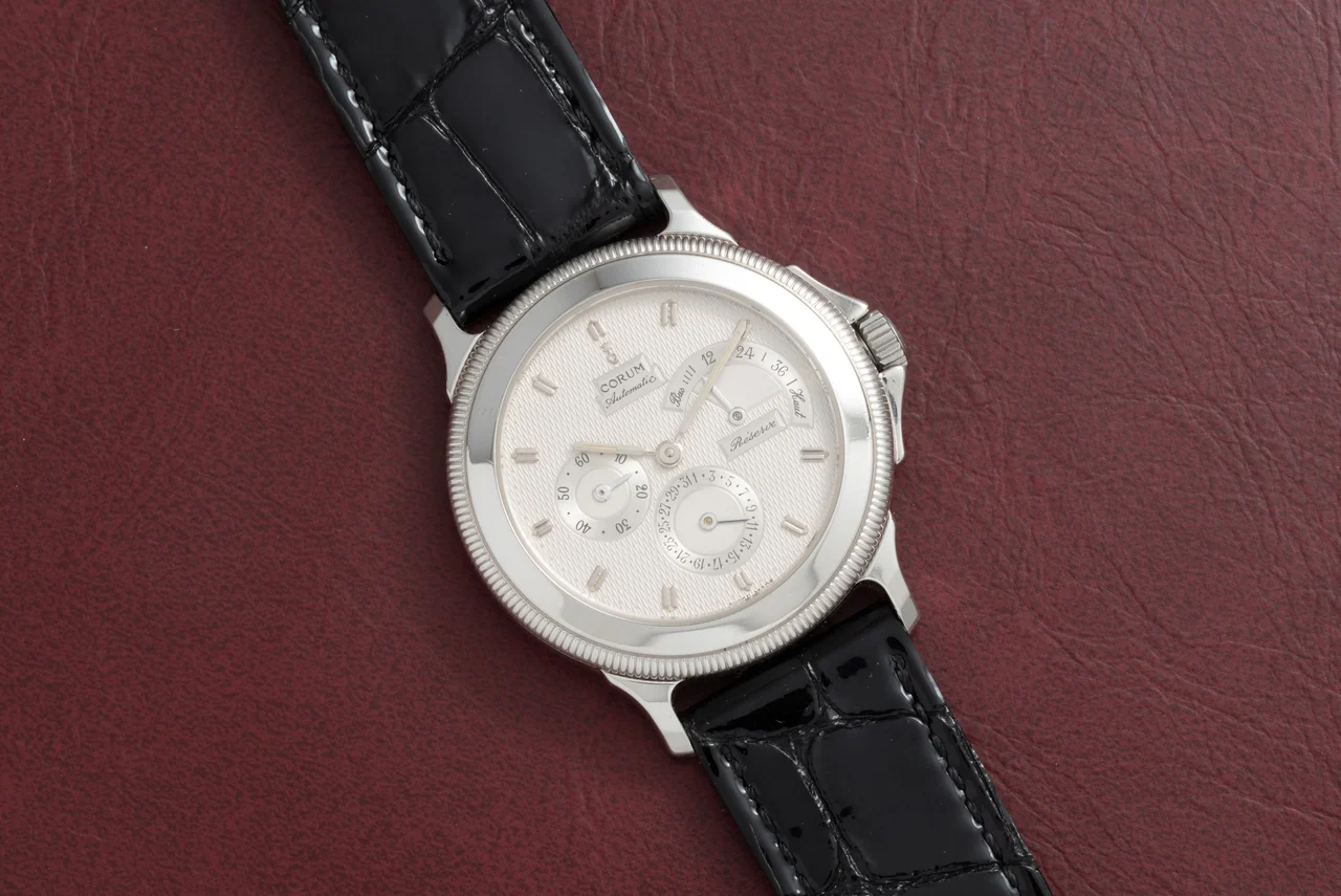 Corum Corum 40991896 34 mm kol saati