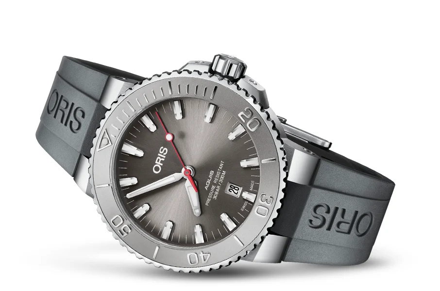 Oris Aquis Date Relief 01 733 7730 4153-07 4 24 63EB 43.5 mm kol saati