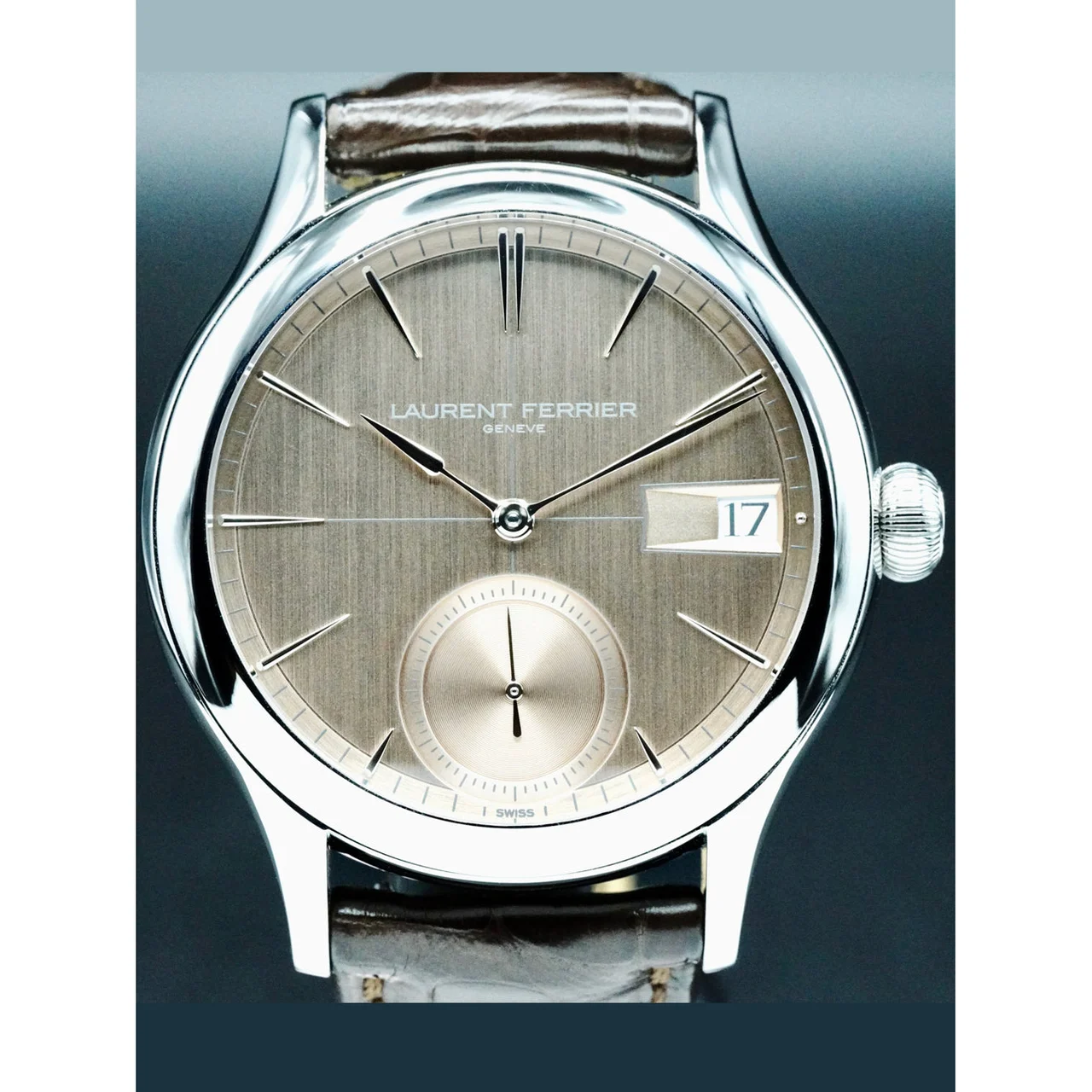 Laurent Ferrier Classic Auto Sandstone 40mm Rose-Hued Dial 210000082117 40 mm kol saati