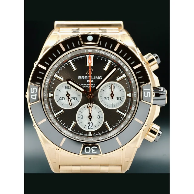 Breitling Super Chronomat B01 44 RB0136E31Q1R1 210000028367 kol saati