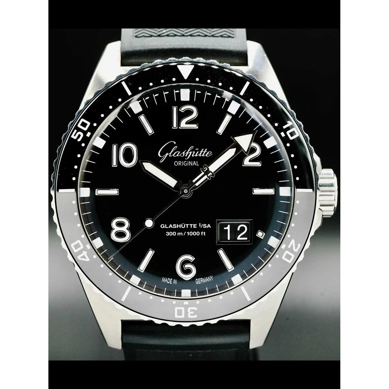 Glashutte Original Glashütte Original SeaQ Panorama Date 1-36-13-01-80-33 210000036176 43 mm kol saati