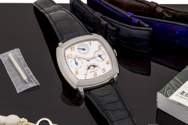 Audemars Piguet AUDEMARS PIGUET REF. 26051, TRADITION PERPETUAL CALENDAR, PLATINUM kol saa