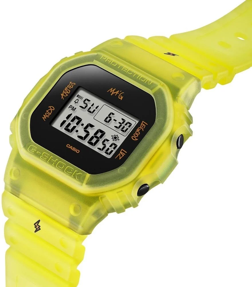 Casio G-shock Iconic DWE-5600JB-1A9DR 43.8 mm kol saati