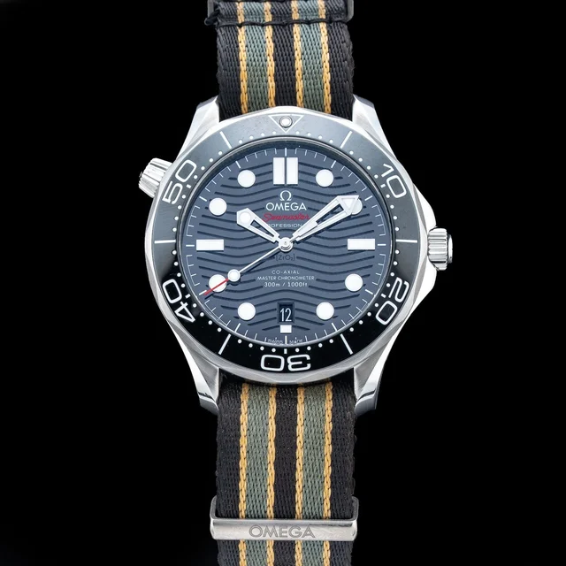 OMEGA Seamaster Diver 300M Co-Axial Master Chronometer Black Dial on Bracelet 210009N35844