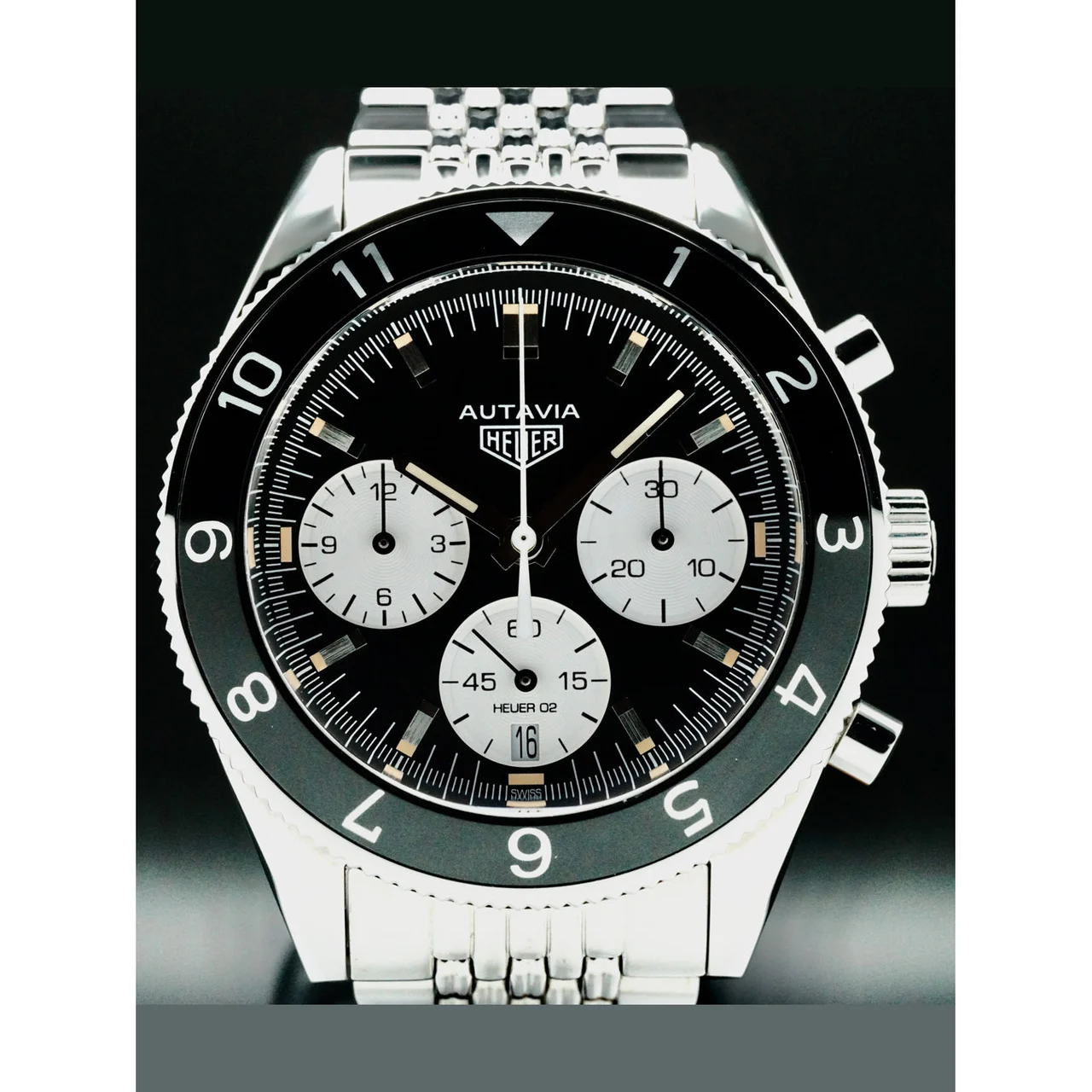 Tag Heuer Heritage CBE2110.BA0687 210000014218 42 mm kol saati