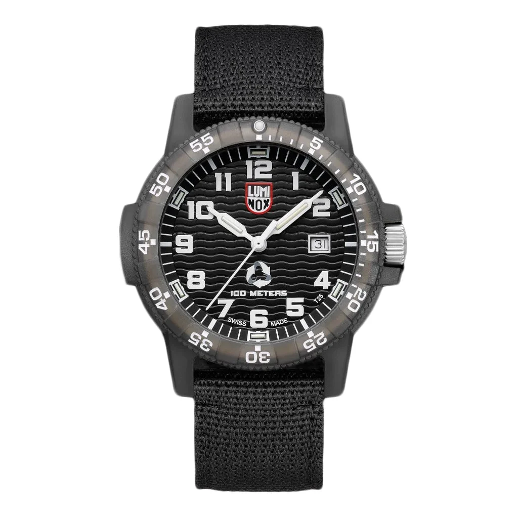 Luminox LM0321ECO 44 mm kol saati