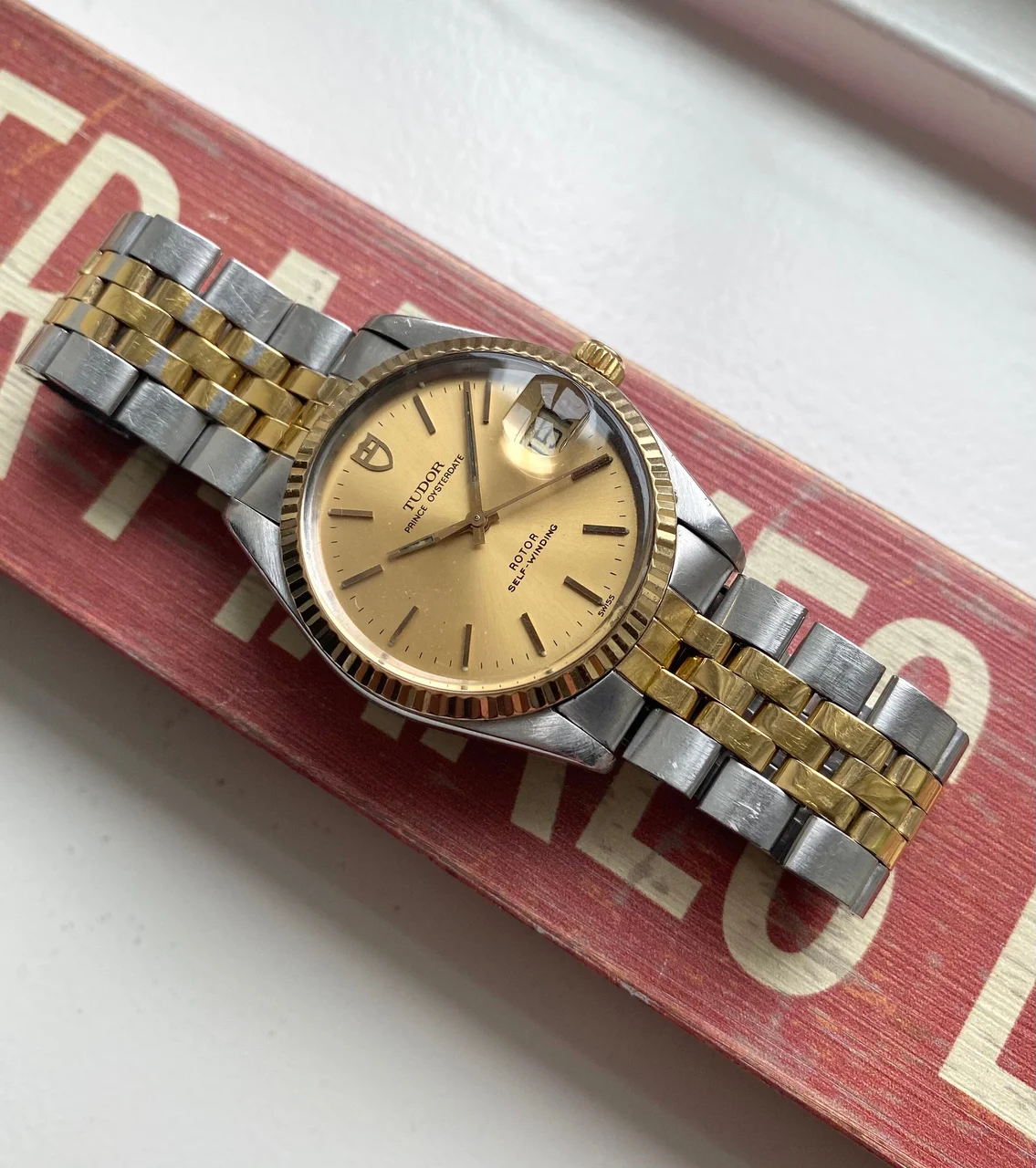 Tudor Oysterdate SQ5574038 34 mm kol saati