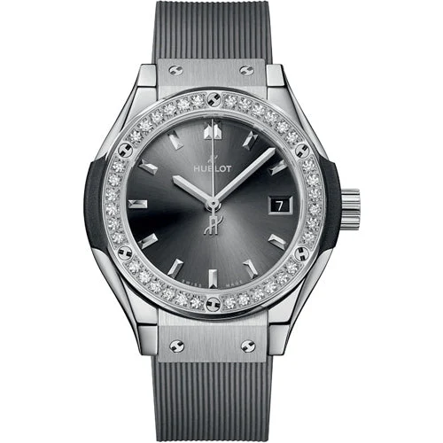 Hublot Classic Fusion Titanium Racing Grey Diamonds 591.NX.7070.RX.1204 kol saati